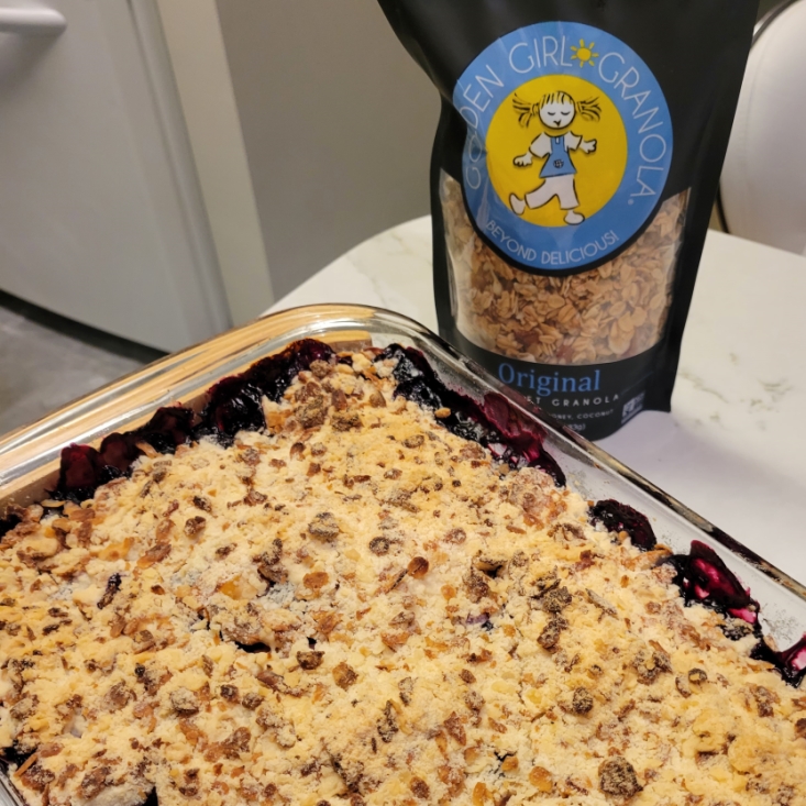 Blueberry and peach granola crumble with Orignal granola